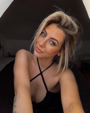 Carolina Castelinho Instagram - with love ❣️
