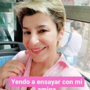 Carolina Papaleo Instagram - Camino a ensayar con mi amiga @andreaghidoneoficial la coreografía de tango de #YoAdivinoElParpadeo con @soyrubenstella

Estreno Jueves 15 de Febrero 21hs
@teatrobuenosaires Entradas @plateanet

Producción @dario_v_arellano

#teatro 
#tango 
#baile 
#comedia 
#escenario 
#pareja