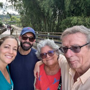 Carolina Ravassa Instagram - Happy Holidays! ❤️🎄⚡️🦚🍒

#colombia #valledelcocora #cali