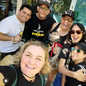 Carolina Ravassa Instagram - Some #overwatch fam and lovely #latinos out on the picket lines today. 
#sagaftrastrong #safaftrastrike #SAGAFTRA
