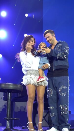 Carolina Carvalho Instagram - Ontem foi mágico 💓
Parabéns meu amor @davidcarreiraoficial pelo espetáculo incrível que deste ontem e parabéns a nós pela nossa família linda. Amo-nos 🫶