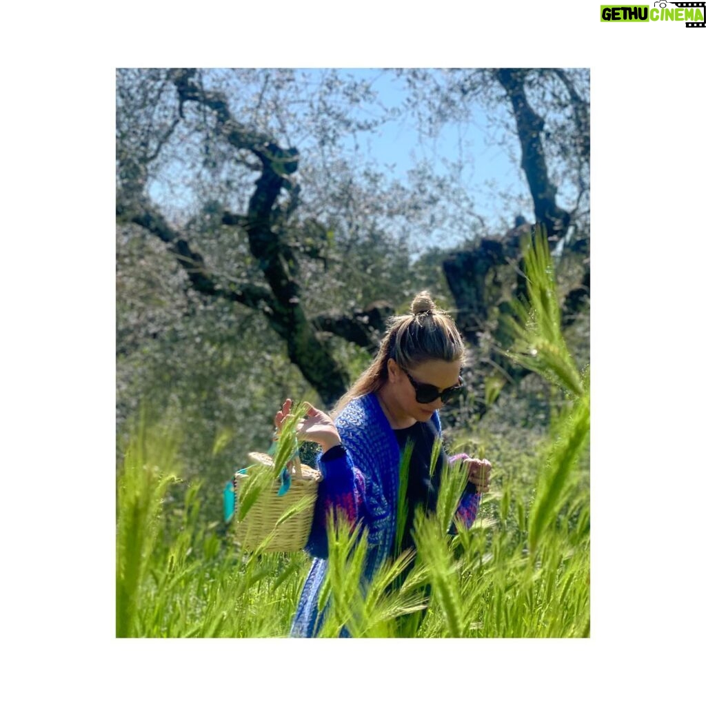 Carolina Crescentini Instagram - 🌱 #countryside #shh #me