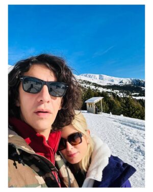 Carolina Crescentini Instagram - Sei sempre il miglior compagno di viaggio. 
#us 
#shh