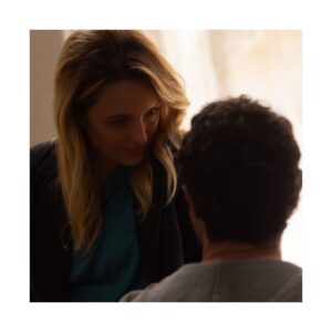 Carolina Crescentini Instagram - Ci vediamo stasera su @rai1official e su @raiplay_official per l’ultima puntata.
Ciao bastardoni.
#bdp4 #shh #me