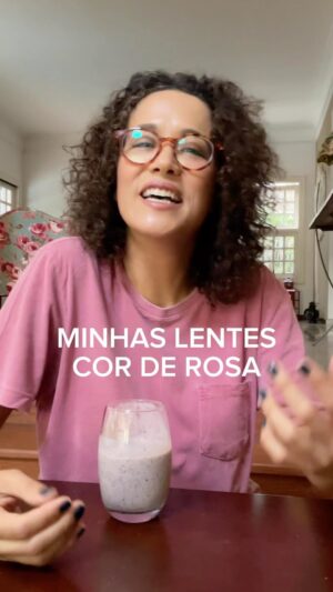 Carolina Loback Instagram - Bom dia! Como andam suas lentes rosas?

#quarta #humor #lentes