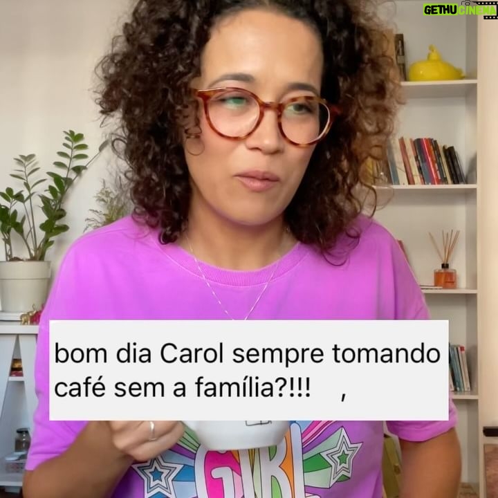 Carolina Loback Instagram - Bom dia, fazendinhers! Pérolas de sábado pra deixar a vida o quê? Lúdica! Bom finde!!! #café #humor #sábado