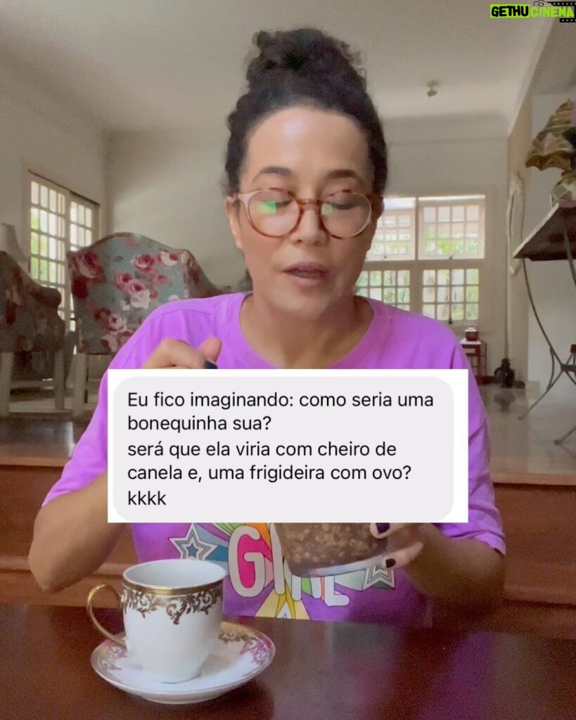 Carolina Loback Instagram - Bom dia, sábado!!! ☕️ compartilhando um pouquinho do que chega pra mim durante a semana 🫶🏽