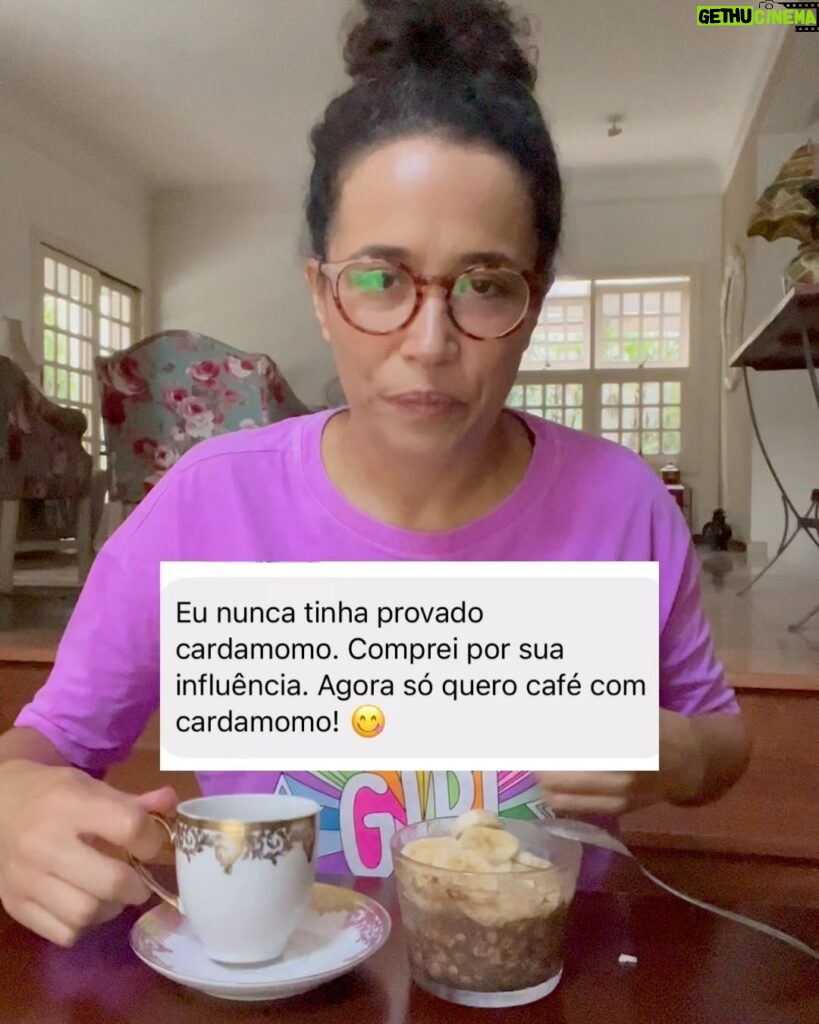 Carolina Loback Instagram - Bom dia, sábado!!! ☕️ compartilhando um pouquinho do que chega pra mim durante a semana 🫶🏽