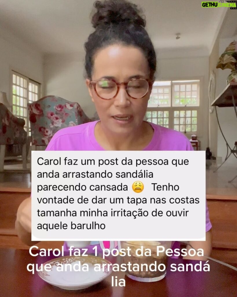 Carolina Loback Instagram - Bom dia, sábado!!! ☕️ compartilhando um pouquinho do que chega pra mim durante a semana 🫶🏽