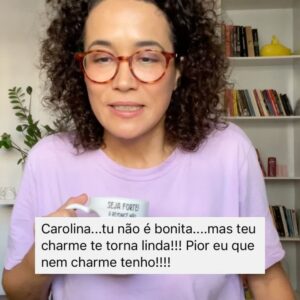Carolina Loback Instagram - Bom dia, sábado!!!! Nossa, só consegui prestar atenção na caneca nova, Carolina… de onde é? Presente da @souflorir ❤️