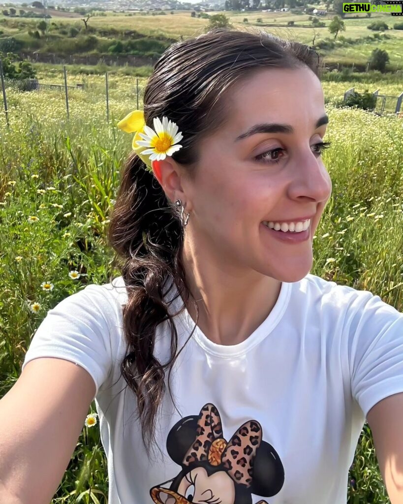 Carolina Marín Instagram - Todavía me quedaban fotos que enseñaros de mi semanita por casa 🏠✨