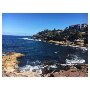 Caroline Ford Instagram - I walked around the Sculptures by the Sea today and it was beautiful!! Feeling very lucky to be here.  #bondi #sculpturesbythesea
