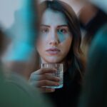 Caroline Ambrosini Instagram - Court-métrage: Hypersensible Dans un monde où l’hypersensibilité est vu comme une dangerosité #explorer #reels #courtmetrage #acting #hypersensible