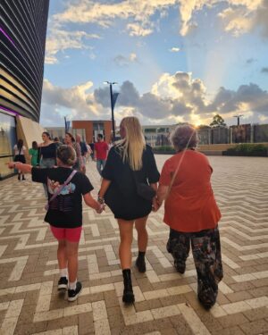 Caroline Buchanan Instagram - P!NK concert 🎶  Always been a fan!!!! Swipe across to see the @uci_cycling  World Championship time trial I won to @pink  JUST LIKE FIRE song!!! So amazing to finally see her live!!!