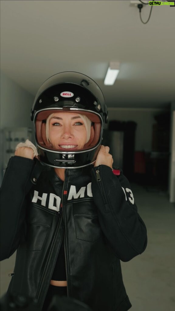 Caroline Buchanan Instagram - One hell of a life ❤️‍🔥 one hell of a ride @harleyaustralia #harleydavidson #hd #motorcycle VID// @goodshoutau @callumandacamera @stevie.the.wonder.boy