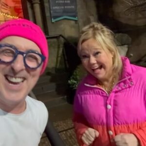 Caroline Rhea Instagram - It’s Saturday Night On Broadway live from Scotland with special guest @carolinerhea4real !!!