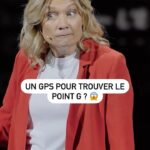 Caroline Vigneaux Instagram - « Placez votre femme sur le dos. Empruntez le tunnel nord. » @carolinevigneaux a enfin trouvé la solution pour facilement trouver le point G du sexe féminin 😂   Le spectacle « Caroline Vigneaux croque la pomme », vendredi 24 février à 21:00