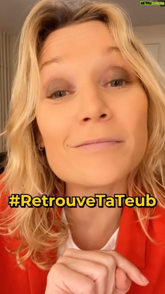 Caroline Vigneaux Instagram - Un ÉNORME merci pour votre soutien ! ❤️ Si cette vidéo a « fuité » ce n’est pas un hasard… Le revenge p*rn, le chantage aux n*des et les D*ck Pic non consenties sont des délits, il est temps que cela cesse. Alors, on se retrouve sur #Onlyfans 🫣 #RetrouveTaTeub #ReprendsTaTeub 😉