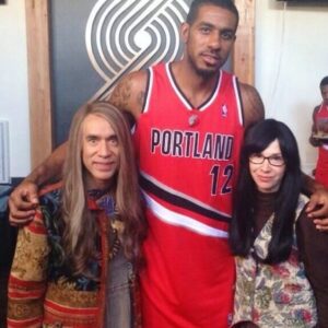 Carrie Brownstein Instagram - Just read that @aldridge_121 is retiring from the NBA. Loved watching him play for the @trailblazers and following his subsequent years with The Spurs and Nets. Was lucky enough to work with him twice on Portlandia, where he was funny, down to earth, and gracious. Seeing him act with the late great Penny Marshall was a highlight of those surreal years. Best of luck to you LA! And thank you.