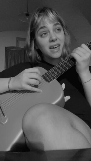 Casadilego Instagram - just a little late night singing