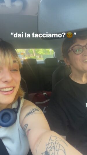Casadilego Instagram - @_alessiamartegiani____  ouuuur house