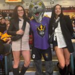 Cat Zingano Instagram – Girls night!!
What a great evening out watching the @sealslax as they start strong in the playoffs!!
#lacrosse #sandiego #sealslax