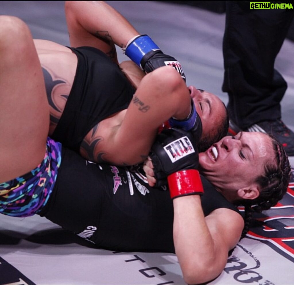 Cat Zingano Instagram - I love fun, adrenaline, adventure, consequences, working hard at a goal, taking risks and experiencing something new. Fighting and training to fight brings me all of that. #TBT Vs Raquel Pennington 10/6/12 What makes you feel alive? Head over to my @onlyfans to chat and talk fight life, watch live streams and get behind the scenes looks in to my daily life and experiences. #sponsored #teamcat #womeninfighting #becool #mma #combatsports