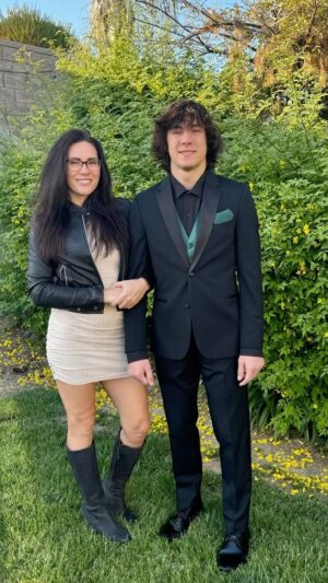 Cat Zingano Instagram - Prom send off 2024 🎉
He’ll always be my baby 🐯
#prom2024 #alphacat #alphacub