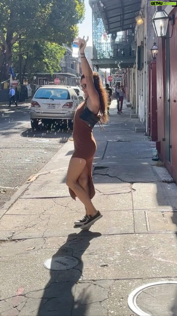 Cat Zingano Instagram - 🫧Don’t forget to dance when there’s bubbles 🫧 I was inspired to go to New Orleans with my friend @coach_randi_8 this past weekend. We decided we are going to take more trips to balance between working hard and having fun. I remember hearing a story of when my mom went to NOLA with her best friend over Mardi Gras, I thought it was cool they created that adventure for themselves. For us to head there over on Halloween weekend felt like we were doing friendventures some justice. It was good for my heart. My mom passed away on Halloween night in 2005, it was her favorite holiday. 🎃 After that, Halloween felt very forced to put on a happy face, to act like the anniversary didn’t hurt, to ignore the significance for the comfort and fun of others. Maybe I learned it from her, but I’ve gotten very good at “being ok” when actually I’m struggling. Some days I’d even consider it a superpower.🦸🏻‍♀️ Time has helped and these days I do find happiness in the holiday. Seeing people doing what they want as they have fun and are enthusiastic getting excited over their costumes. I love seeing the big authentic smiles, and of course the trick-or-treaters ☺️ I get why she loved it so much. I realize it’s ok to feel both sides. And I do. I’m feeling grateful for getting swarmed by bubbles, for moments in the darkness that taught me to appreciate light and for the resilience that tough times built in me. I also miss her, wish I got more time with her and had her to lean on. I know she would be all dressed up. 🧙‍♀️ Some years are harder than others but I feel lucky that I had the mom that I did and that I have the opportunities to use her experiences for motivation. 🎶It’s a new dawn it’s a new day 🎶