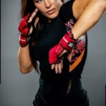 Cat Zingano Instagram – Red hat 🎅 red gloves 🥊 
He gives gifts, I send fists.
I’m so blown away by how fast this year flew by. 
So much has happened. 
Just want to shout out the love and gratitude I have for my fans, you guys really are the greatest 🙏🏼
Find me and let’s chat at my @onlyfans 
#fighter #wrapped #mma #momfight #sleighbells #sponsored