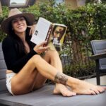 Cat Zingano Instagram – Theres nothing like enjoying a nice day by finding a comfy spot to relax and read a good book.  I’ve SOOO been looking forward to digging in to this one!  Go check out @thegirlfromwudang where books are sold. 

#pjcaldas #thegirlfromwudang #bookstagram #writersofinstagram #martialarts #martialartsbooks #ad

🐅📖🪄