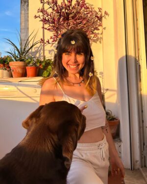Catarina Perez Instagram - De 1 a 6 qual a próxima foto de perfil? 🌼✨💛 Votem pliz e lembrem-se que mais vale uma máquina de lavar a louça no fundo da foto do que duas a voar 🐥 (tattoos lindas da primeira pic pela incrível @belestattoos 🤩)
