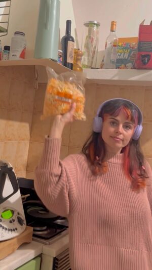 Catarina Perez Instagram - Algumas inspirações para começar no universo da Alimentação Natural para animais de estimação :
✨ @cachorroverde 
✨ @drkarenbecker 
✨ @margaridaraposo_vet 
Xaxufiiiis não polémicas 🤭