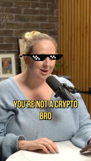 Catherine Bohart Instagram - Helen is a #crypto bro! #trustyhogs #comedypodcast #cryptotrading #podcastclips #ethereum #orlandobloom cc: @sunilpatelsolutions
