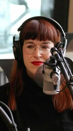 Catherine Ethier Instagram - La mairesse de Longueuil et ex-députée de l’Assemblée nationale, Catherine Fournier, dévoilait officiellement cette semaine qu’elle était la victime d’Harold Lebel, qui a été reconnu coupable d’agression sexuelle en novembre dernier. 

Catherine Ethier en a plus qu’assez des gens qui donnent librement leur avis sur une situation qu’ils n’ont pas vécue, particulièrement si c’est pour commenter l’expérience de la victime en se servant de leur tribune dans les médias. Elle est d’avis que la chose à faire est de s’indigner de cette culture du viol.

(Lien en bio pour toute sa chronique à Tout un matin)