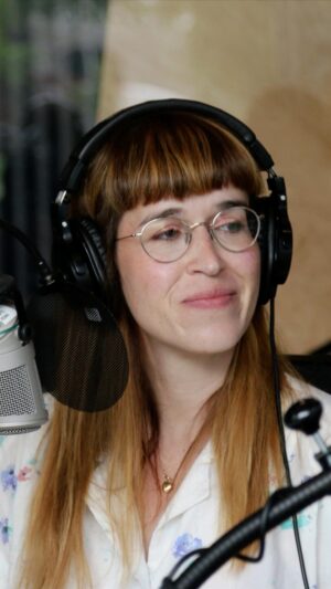 Catherine Ethier Instagram - Catherine Ethier s’est demandée si « un petit mot de plus » sur le départ de Karl Tremblay était « encore pertinent ». « La réponse est évidemment oui. Parce que c’est toujours pertinent de parler d’amour, c’est même essentiel, surtout par les temps qui ondulent. »

🎧 @toutunmatin