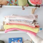 Catherine Francoeur Instagram - Petit haul de vêtements printemps/été pour ma Julia 🌷🌻 Particulièrement fan des petites couleurs pastels, je rêve de trouver un tricot jaune comme le sien ! 🥹