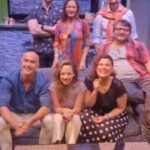 Catherine Mazoyer Instagram - INVITACIÓN ESPECIAL La Municipalidad de Pichilemu te invita a la obra "Perfectos Desconocidos", la comedia más entretenida de los últimos tiempos! Con la actuación de: Katty Kowaleczko Catherine Mazoyer Cesar Caillet Hernan Contreras Julio “Chamo” Jung Andrés Olea Ingrid "Peka" Parra 📅 Fecha: 30 de marzo ⏰ Hora: 20:00 hrs. 📍 Lugar: Pista Municipal de Pichilemu No te pierdas esta experiencia teatral y ven a celebrar el arte del teatro y el cierre del Mes de la Mujer con nosotros.🎭 ¡Los esperamos!