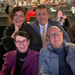 Catherine Mazoyer Instagram - Noche de clausura en @cinelebu ! Con mi @raul_ars2 ❤️ y con colegas y amigos! @mocato1 @silvianovak @lindaoshortfilmworld @roberto_garza_oficial @kattykolores @terereyesactriz @aritostador @fele.rojasd