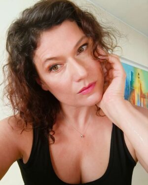 Catherine Mazoyer Instagram - A color o B/N?