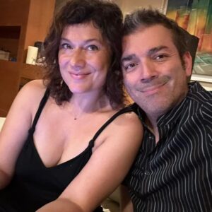 Catherine Mazoyer Instagram - Festejando la llegada de este 2024 con mi marido amado @raul_ars2 ❤️.
Que sea un hermoso año, lleno de amor, abundancia, salud, risas, arte, viajes, amistad y tranquilidad para todos
