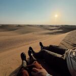 Catherine Paquin Instagram - All I want for Christmas is {traveling with} you ❤️ Incroyable la diversité des paysages d’Abu Dhabi , du désert à la mer en passant la les girafes, le surf sur les dunes et les autos sur l’eau, un rêve ✨🏄🏼‍♀️ @visitabudhabi #invitation #InAbuDhabi
