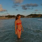 Catherine Paquin Instagram - My forever mood at the Beach ❤️‍🔥🌞🍒💥🍋🎅🏼✨✨✨
