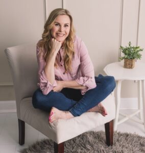 Catherine Sutherland Instagram - Happy Thursday folks! Can you believe it’s already February? So far this year is proving to be a bold and fearless year just as I hoped! Asking for help and surrendering to God’s plan is the goal but it certainly isn’t easy. The struggle is real but not impossible. We only get a short time here on this planet and I want my life to make a difference. I think sometimes we are our worst enemy and get in our own way. Enough is enough! Be Bold Be Brave Persevere even when it’s hard Don’t let rejection or fear disable you! Someone’s No might be God’s yes! Photographed by @debscallyphotography #bempowered #catherinesutherland #encouragement #goals #bold #brave #fearless #onceandalways #powerrangeraplayback #mightymorphinpowerrangers #superhero #strongwomen