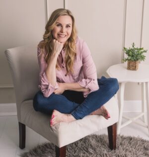 Catherine Sutherland Instagram - Happy Thursday folks!
Can you believe it’s already February?
So far this year is proving to be a bold and fearless year just as I hoped! Asking for help and surrendering to God’s plan is the goal but it certainly isn’t easy. The struggle is real but not impossible. 
We only get a short time here on this planet and I want my life to make a difference. I think sometimes we are our worst enemy and get in our own way. 
Enough is enough!
Be Bold
Be Brave 
Persevere even when it’s hard
Don’t let rejection or fear disable you!
Someone’s No might be God’s yes!

Photographed by @debscallyphotography 
#bempowered #catherinesutherland #encouragement #goals #bold #brave #fearless #onceandalways #powerrangeraplayback #mightymorphinpowerrangers #superhero #strongwomen