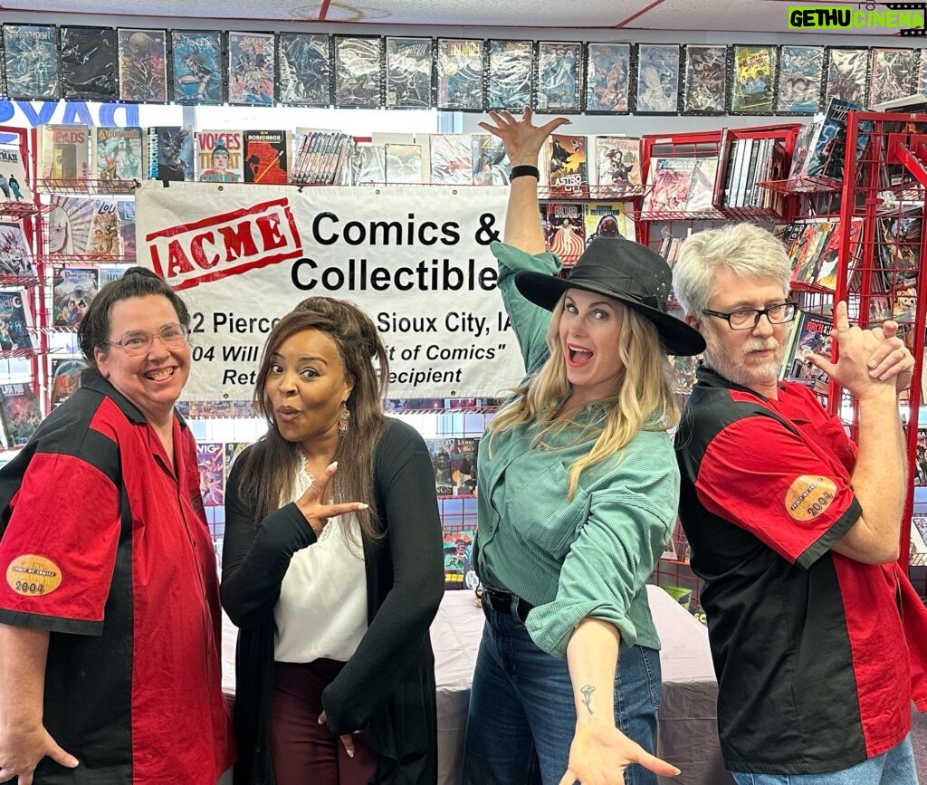 Catherine Sutherland Instagram - Thanks you @acmefirst for having us at your store! So wonderful to meet you and all of our beautiful fans! #powerrangersplayback #superchatpodcast #superchat #spreadjoy #powerrangers #superchatwithcatandnakia #mmpr #zeo #turbo #pinkranger #catherinesutherlandiaburrise #girlpower #liftupothers #laugh #love #instagood #joyrevolution #friendship #catandnakia #encourage #empower #inspire #pinkranger #yellowranger #nakiaandcat #youtubechannel