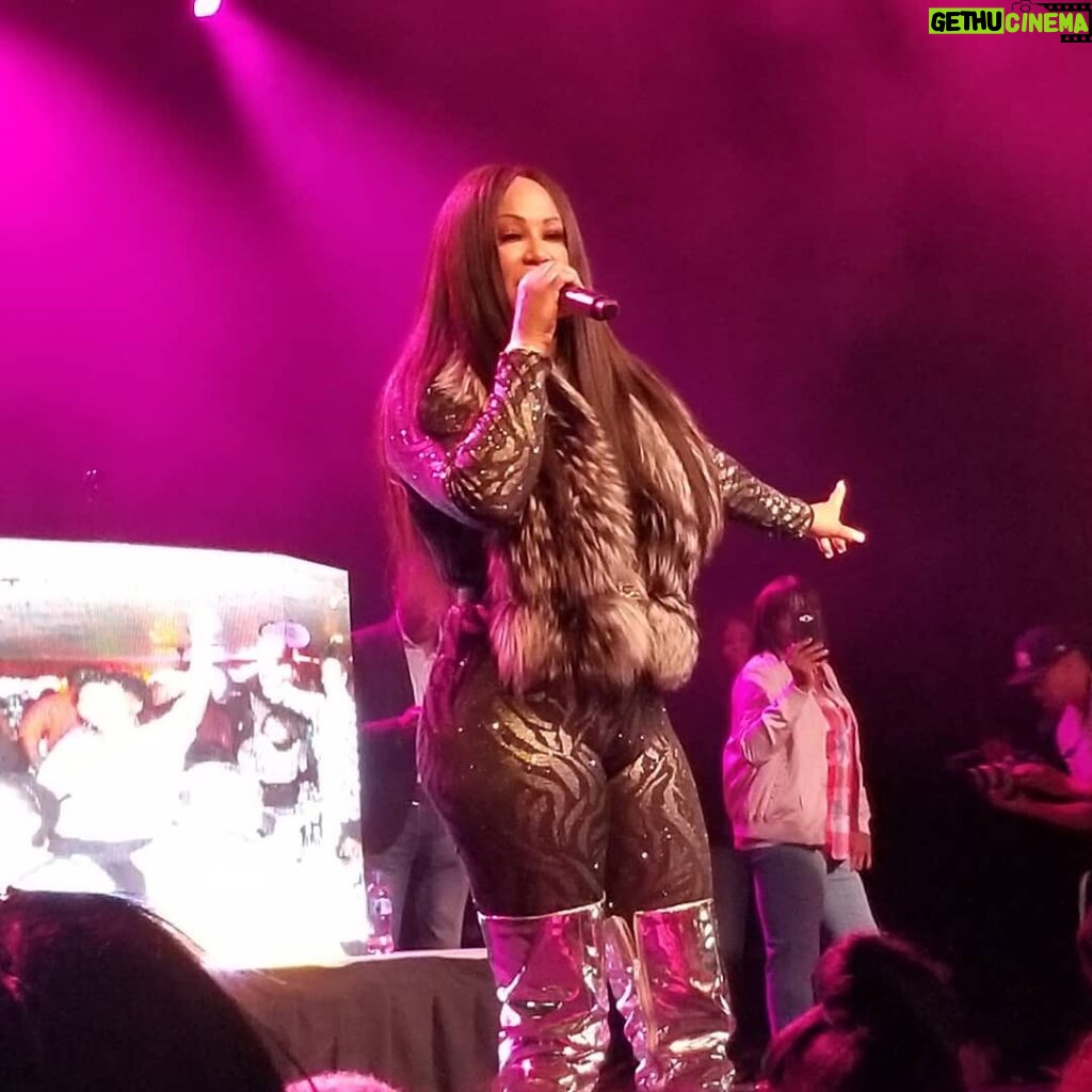 CeCe Peniston Instagram - #tbt of me performing at #ciaa #cecepeniston #finally #sports #mood @andreayoungthestylist #artistsoninstagram #artist #curves @forever.devante #jodeci