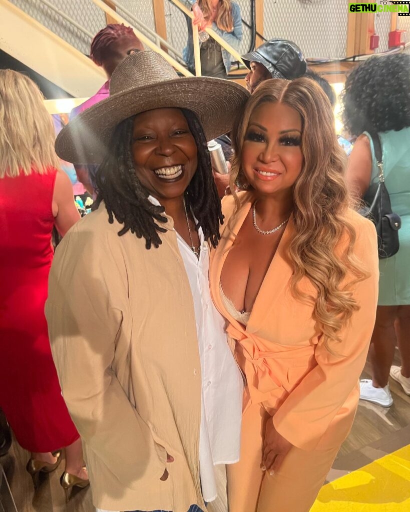 CeCe Peniston Instagram - Happy Juneteenth, everyone! 🎉 Finally got to meet the incredible @whoopiGoldberg in person, and now it's time for an exciting moment! ⏰ Tune in to @theviewabc to catch me on the show! Don't miss out! 🎉 #HappyJuneteenth #MeetingWhoopi #LiveOnABC #theviewabc #cecepeniston @arend.jackson @andreayoungthestylist @damakeup1 @gold_n_dayz_travel_hispeedent @byronvgarrett #teamcece @whoopigoldberg @bendaworld #whoopigoldberg