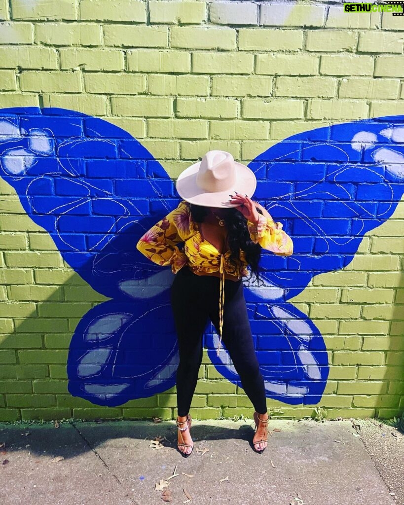 CeCe Peniston Instagram - I have been called butterfly since I was a child and I know what that means now , because my journey with “this thing called life “ is at a place where I am being who I was “ORIGINALLY” supposed to be #inreallife #mosthigh #cecepeniston #myself #me #business #butterfly #seeme #wings #fly #iam #thosewhoknowknow #friday #art @damakeup1 @arend.jackson #independentcontractor #independent