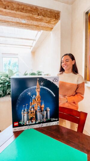 Ceci Flores Instagram - ¡Qué detallazo! ¡Éste LEGO está increíble, sin duda es uno de mis favoritos! 🤩 @legostoresmx #LEGOStoresMx #LEGO #Publicidad